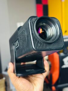 HY320 Portable Auto Keystone Projector