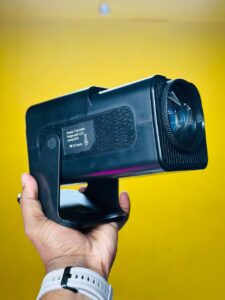 HY320 Portable Auto Keystone Projector