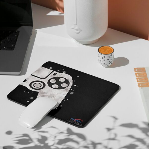 Black and White Game pad